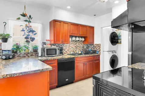 1650 NW 1st Way Pompano Beach FL 33060