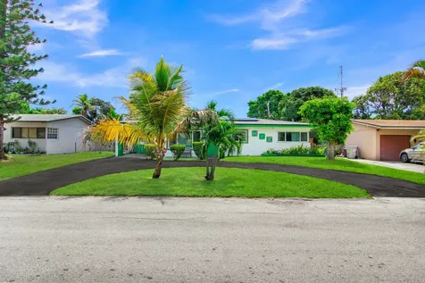 1650 NW 1st Way Pompano Beach FL 33060