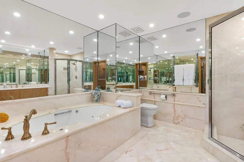 2 N Breakers Row Palm Beach FL 33480