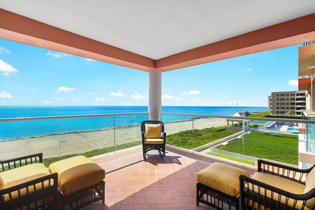 2 N Breakers Row Palm Beach FL 33480
