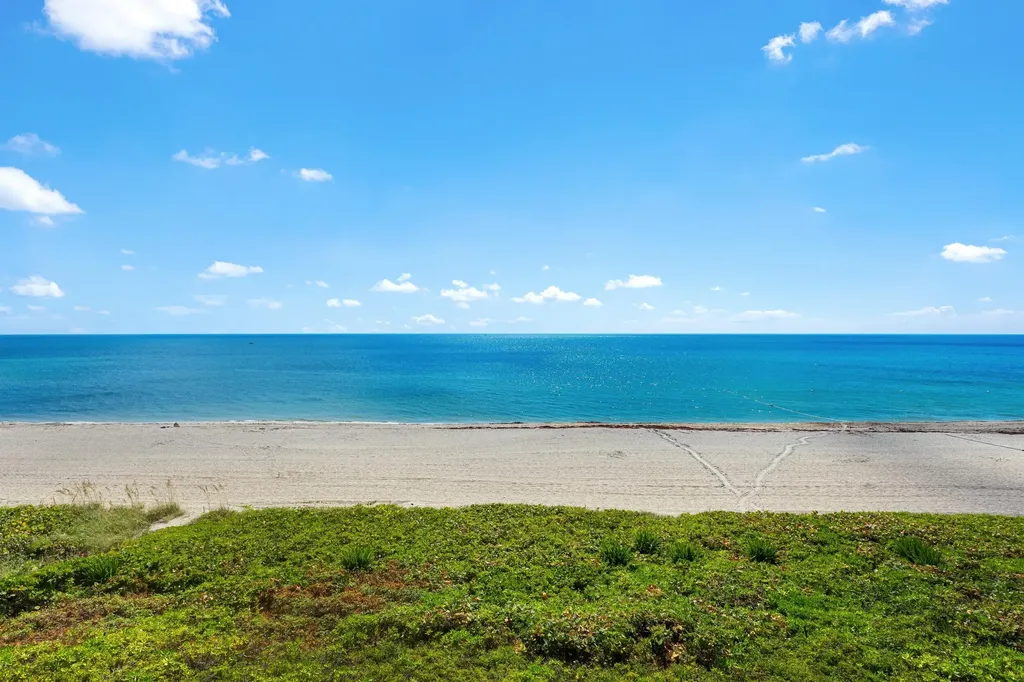 2 N Breakers Row Palm Beach FL 33480