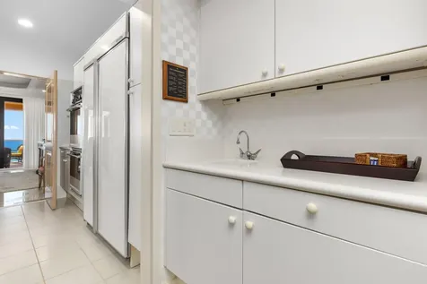 2 N Breakers Row Palm Beach FL 33480