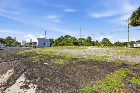 3001 N Us Highway 1 Fort Pierce FL
