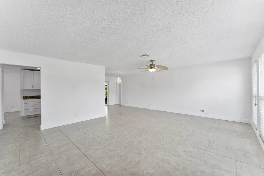 6396 Whispering Wind Way Delray Beach FL 33484