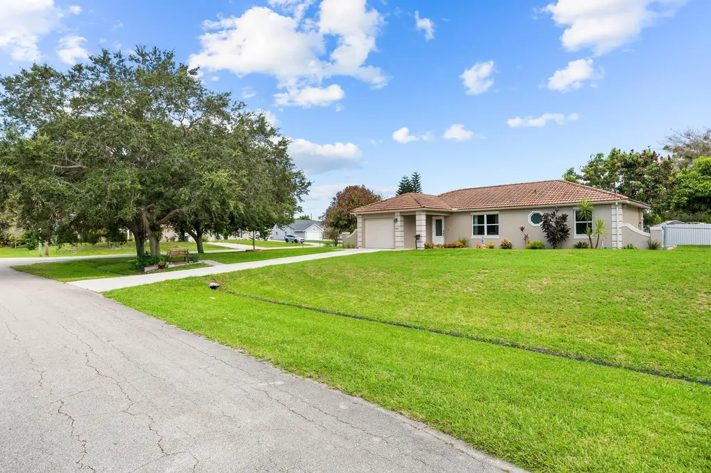 265 SW Dalton Circle Port St Lucie FL 34953