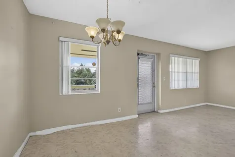 111 Sheffield E West Palm Beach FL 33417