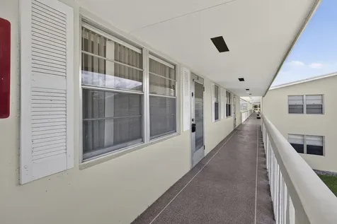 111 Sheffield E West Palm Beach FL 33417