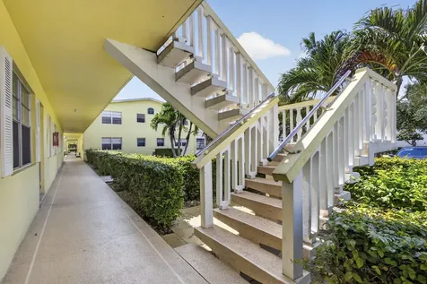 111 Sheffield E West Palm Beach FL 33417