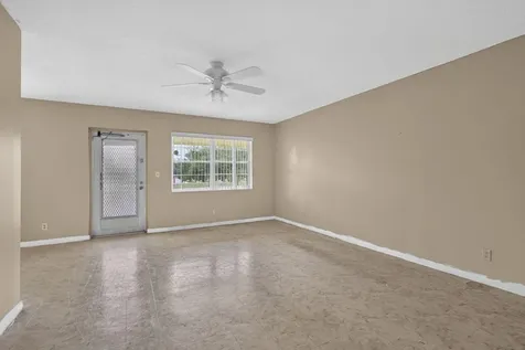 111 Sheffield E West Palm Beach FL 33417