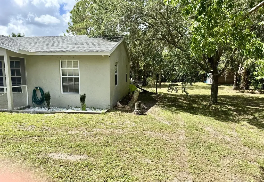 16298 90th Street N The Acreage FL 33470