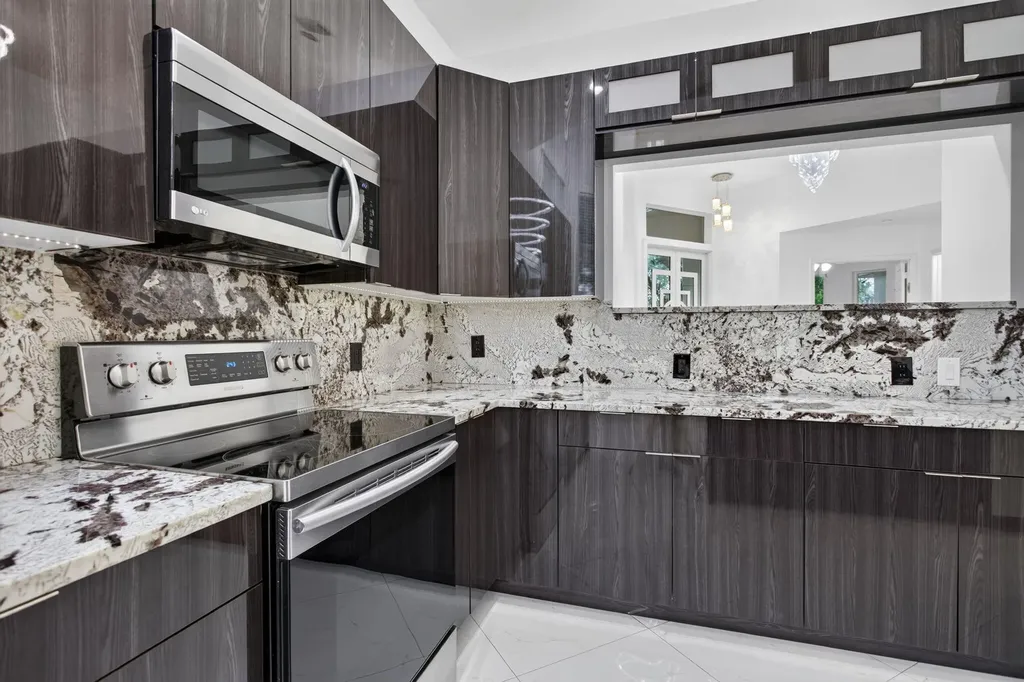 7087 NW 78th Place Parkland FL 33067