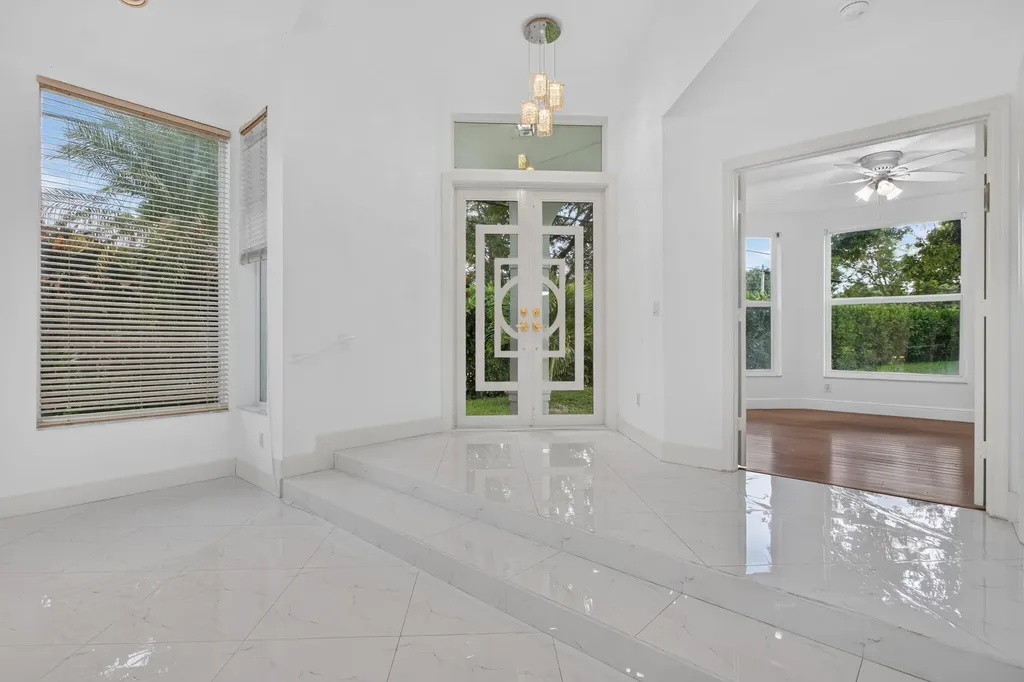 7087 NW 78th Place Parkland FL 33067