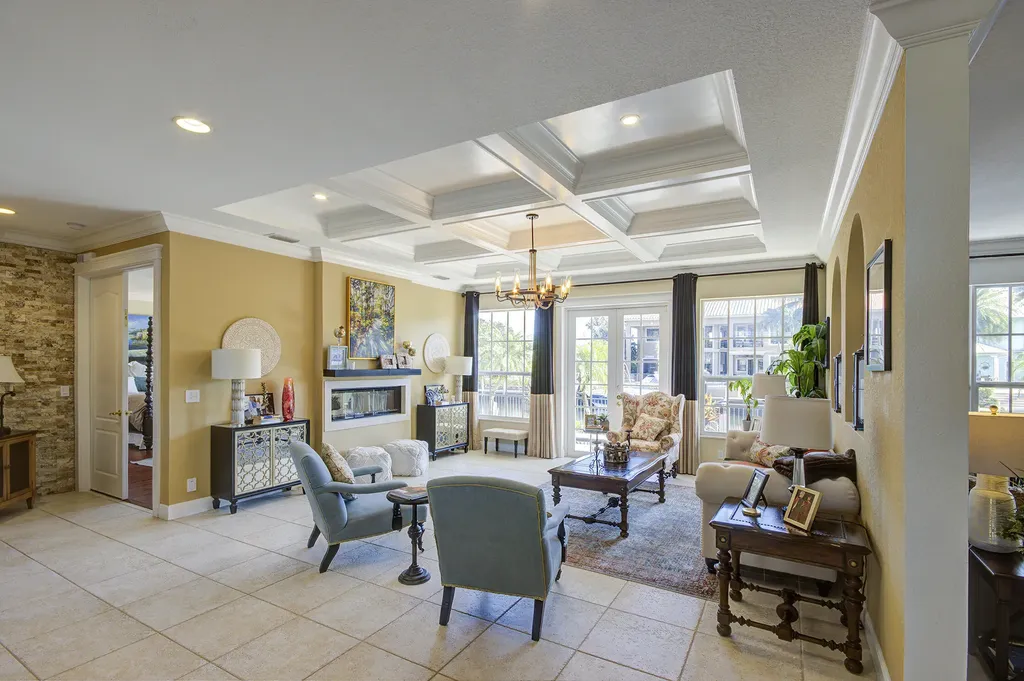 4040 NE 25th Avenue Lighthouse Point FL 33064