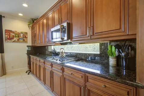 4040 NE 25th Avenue Lighthouse Point FL 33064