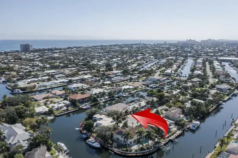 4040 NE 25th Avenue Lighthouse Point FL 33064