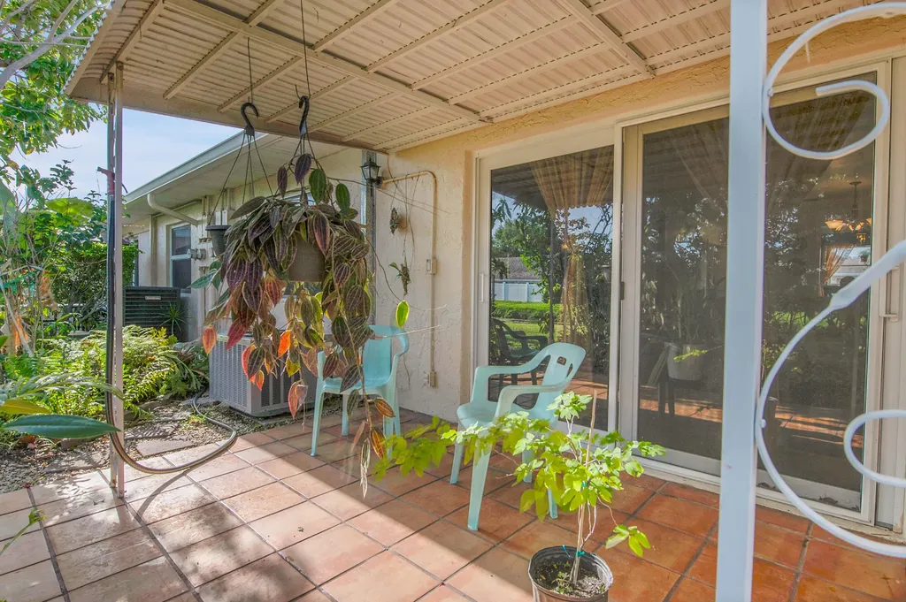 8932 Warwick Drive Boca Raton FL 33433