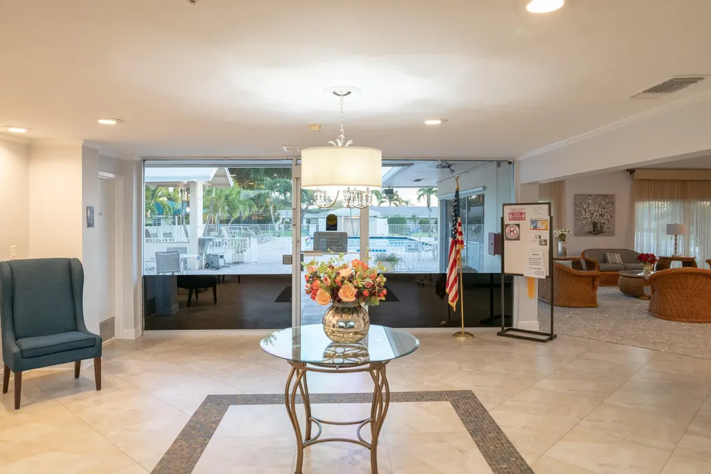 8932 Warwick Drive Boca Raton FL 33433