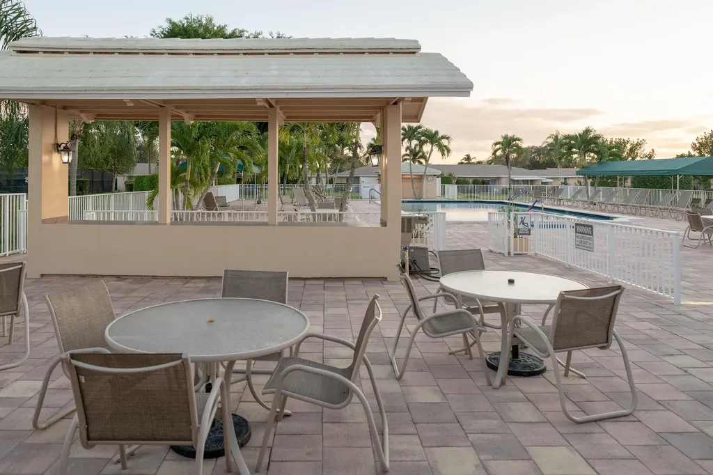 8932 Warwick Drive Boca Raton FL 33433
