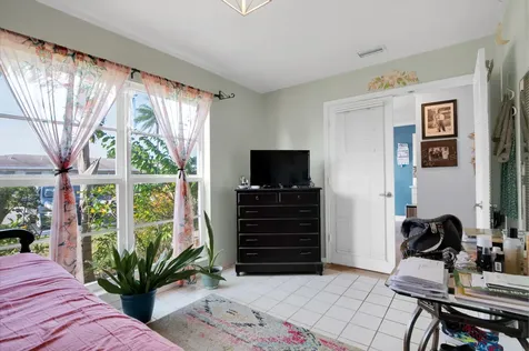 8932 Warwick Drive Boca Raton FL 33433