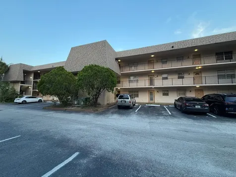 615 S State Road 7 Margate FL 33068