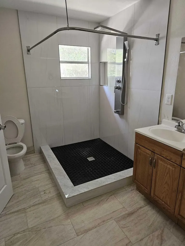 2013 SE Dock Street West Palm Beach FL 33401