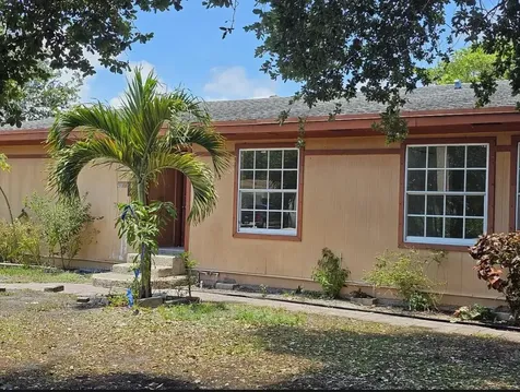 2013 SE Dock Street West Palm Beach FL 33401