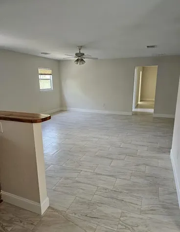 2013 SE Dock Street West Palm Beach FL 33401