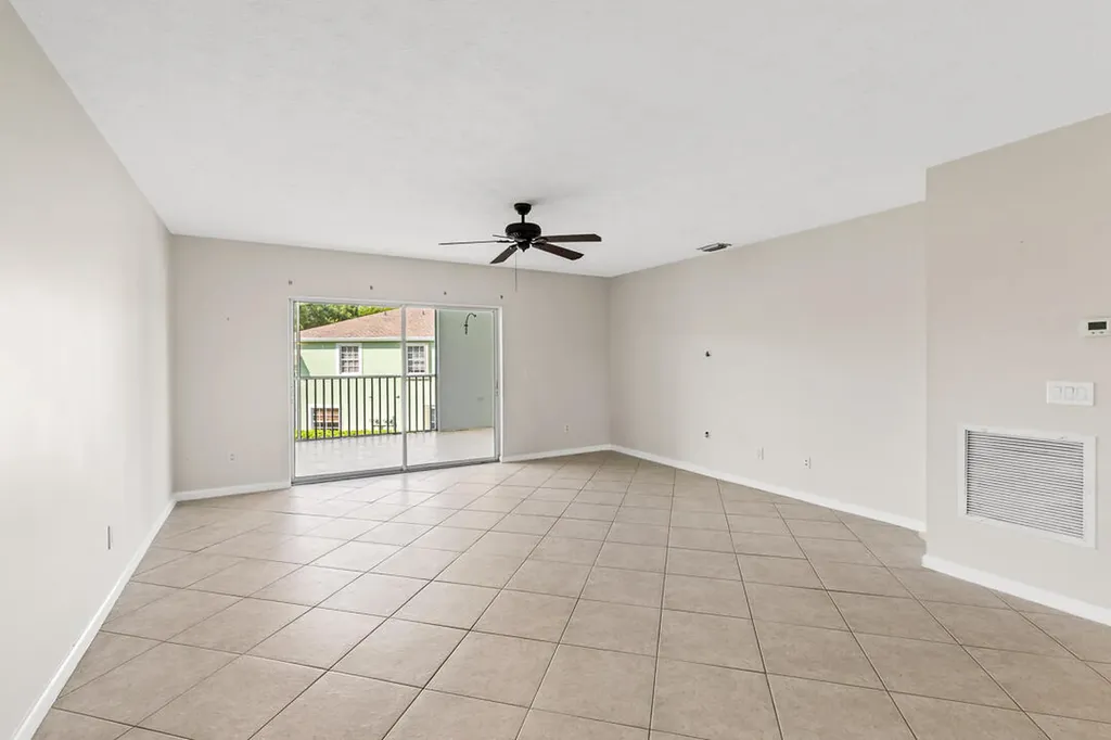 2127 SE Wild Meadow Circle Port St Lucie FL 34952