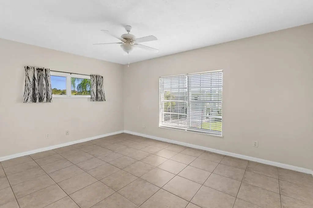 2127 SE Wild Meadow Circle Port St Lucie FL 34952