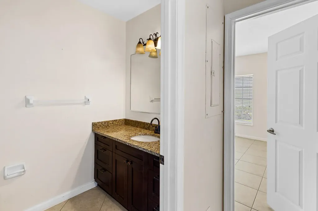 2127 SE Wild Meadow Circle Port St Lucie FL 34952