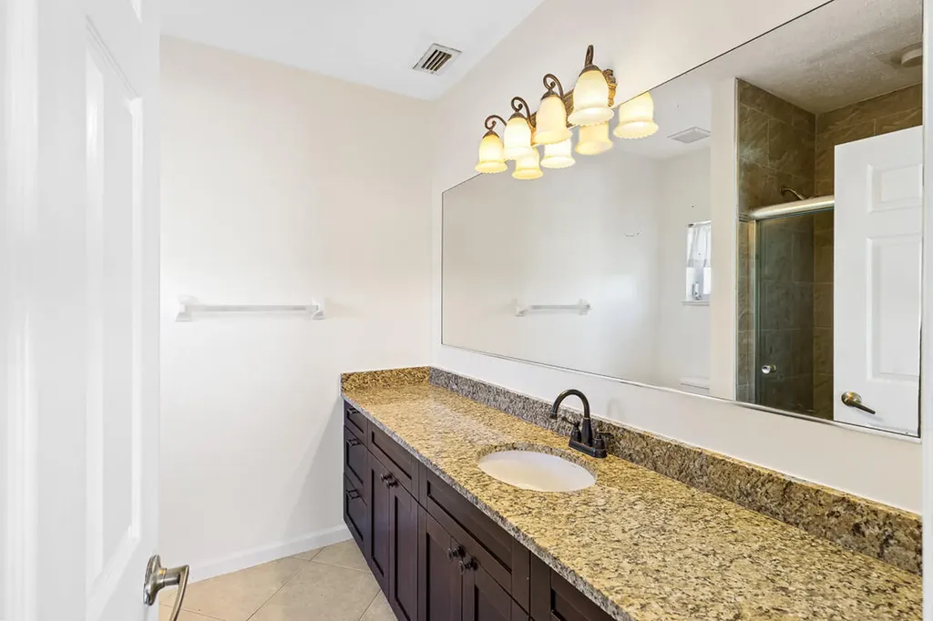 2127 SE Wild Meadow Circle Port St Lucie FL 34952