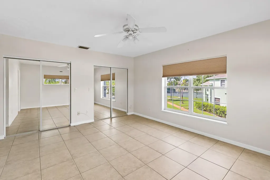 2127 SE Wild Meadow Circle Port St Lucie FL 34952