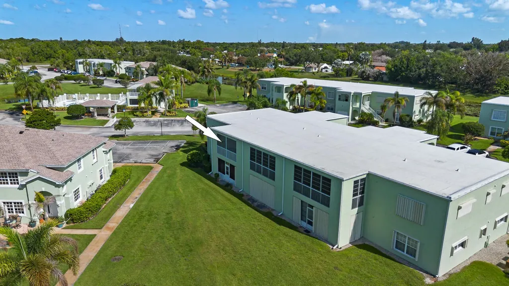 2127 SE Wild Meadow Circle Port St Lucie FL 34952