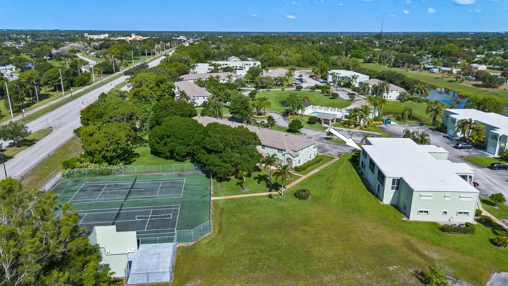2127 SE Wild Meadow Circle Port St Lucie FL 34952
