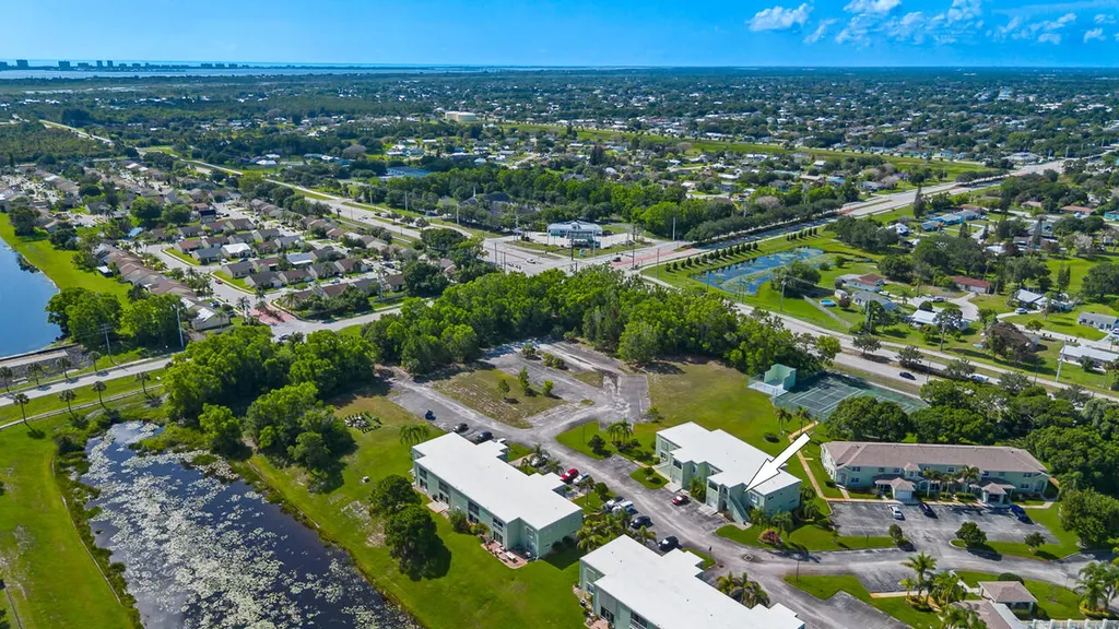 2127 SE Wild Meadow Circle Port St Lucie FL 34952