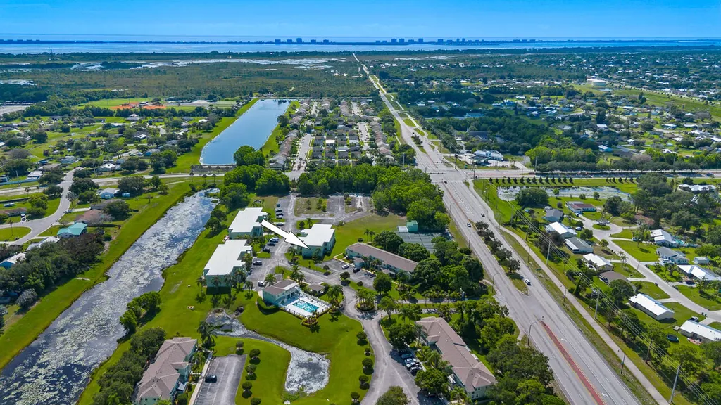 2127 SE Wild Meadow Circle Port St Lucie FL 34952
