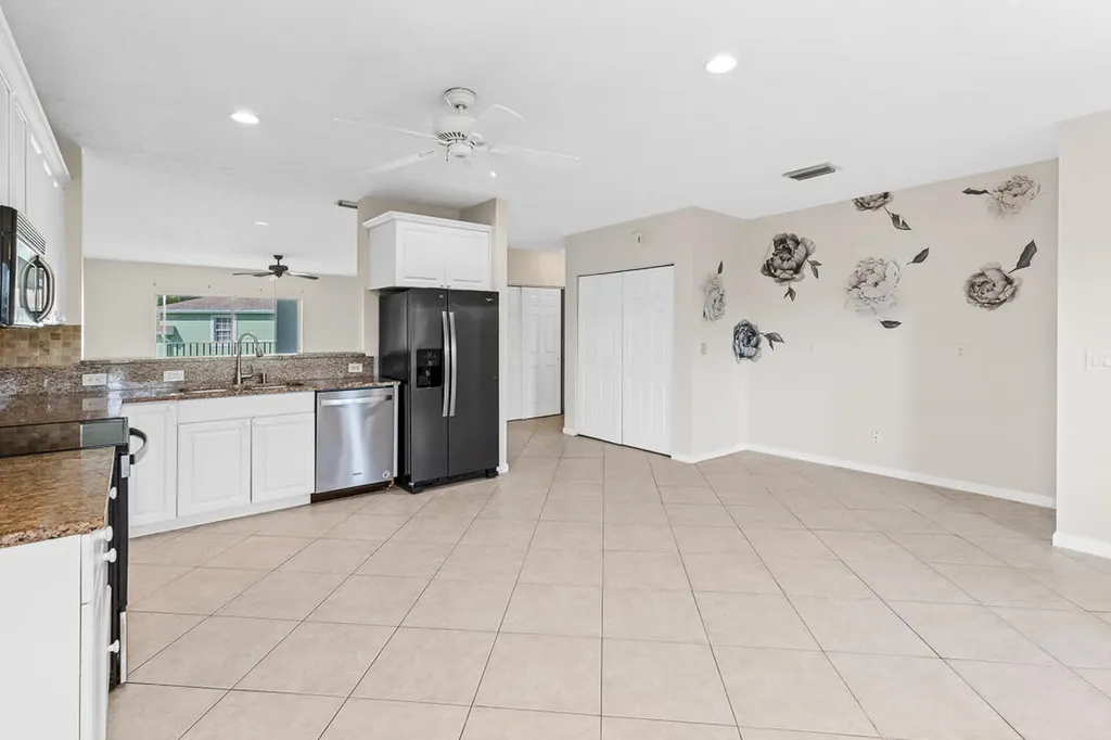 2127 SE Wild Meadow Circle Port St Lucie FL 34952