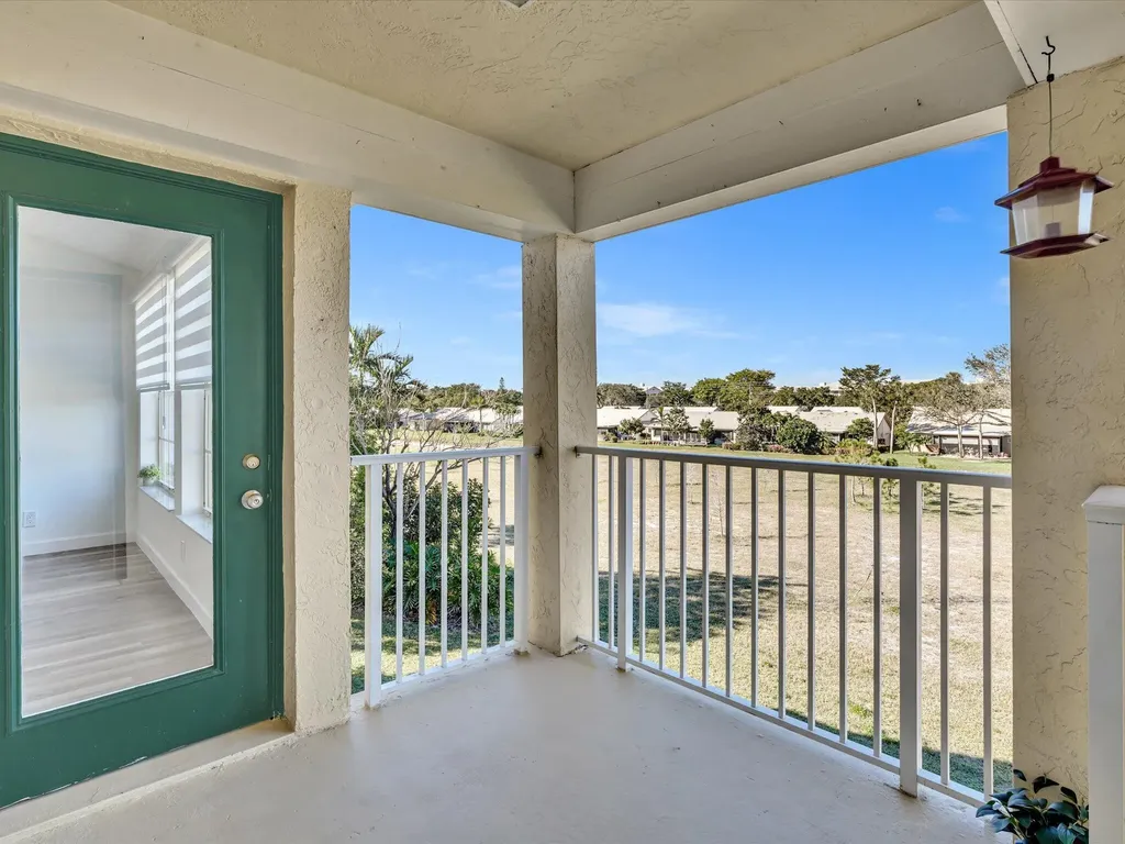 6284 La Costa Drive Boca Raton FL 33433
