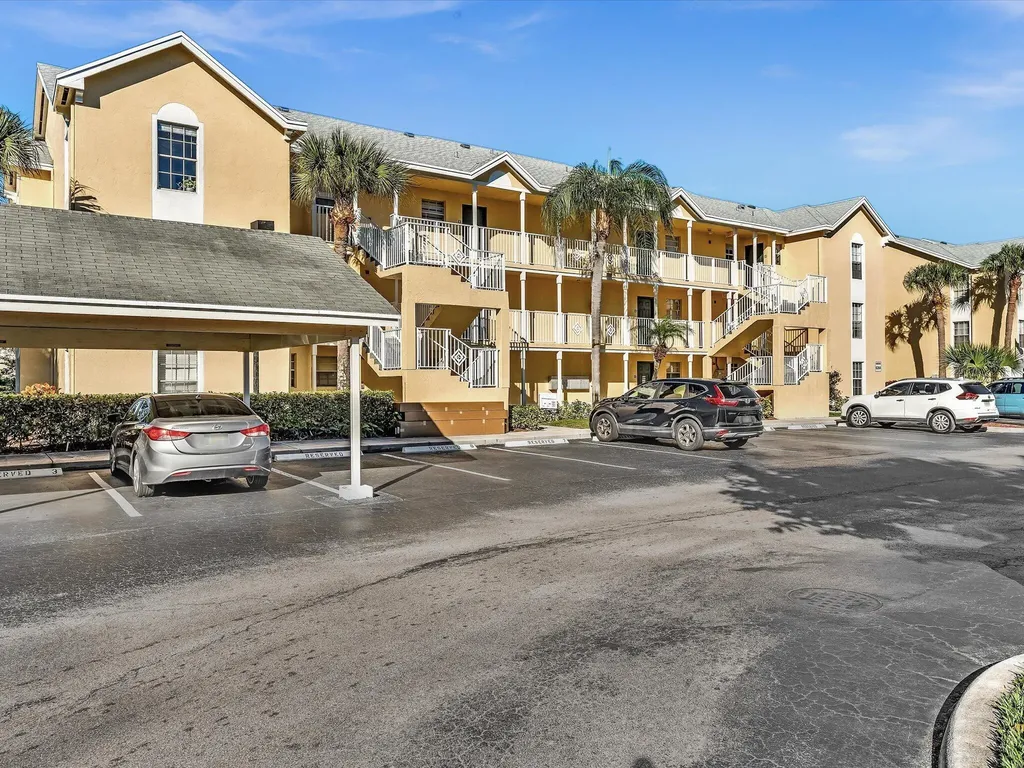6284 La Costa Drive Boca Raton FL 33433