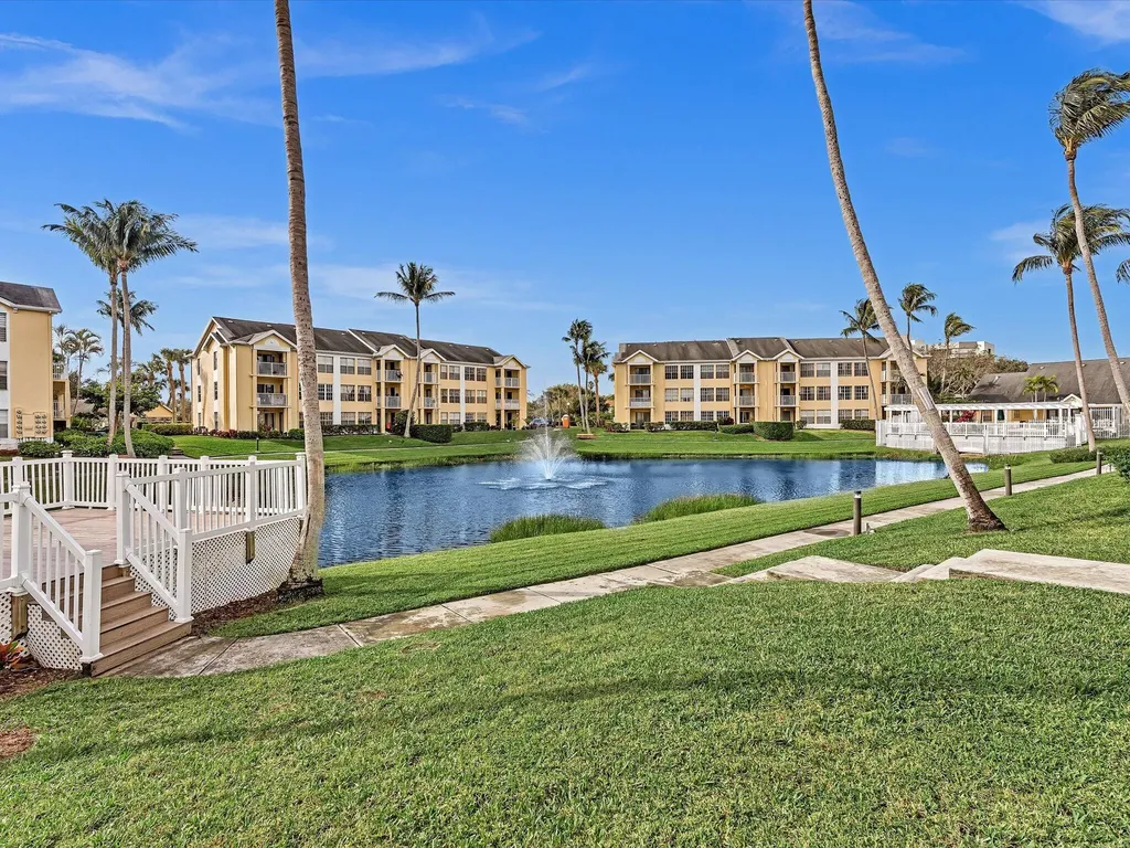 6284 La Costa Drive Boca Raton FL 33433
