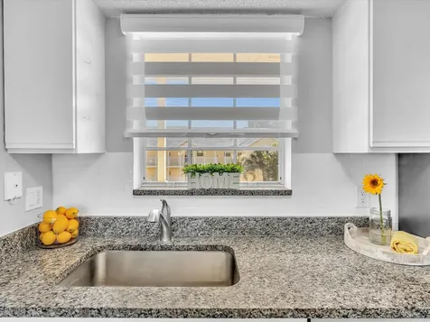6284 La Costa Drive Boca Raton FL 33433
