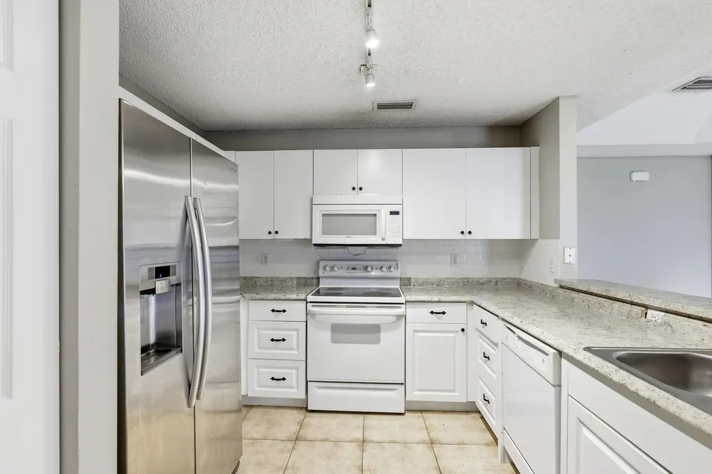 9312 NW 54th Street Sunrise FL 33351