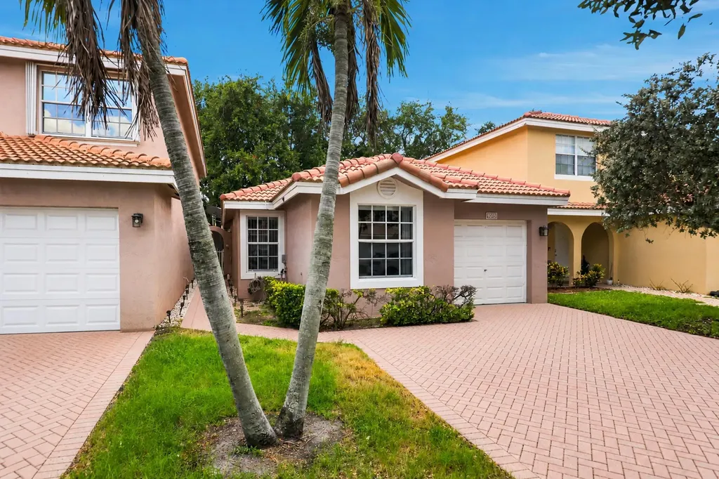 9312 NW 54th Street Sunrise FL 33351