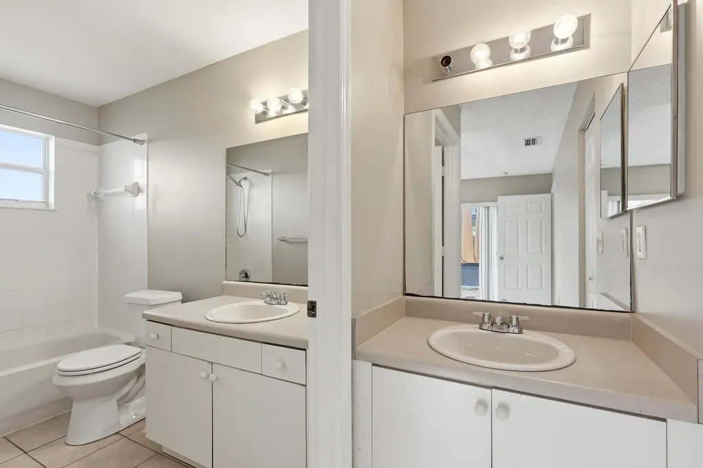 9312 NW 54th Street Sunrise FL 33351