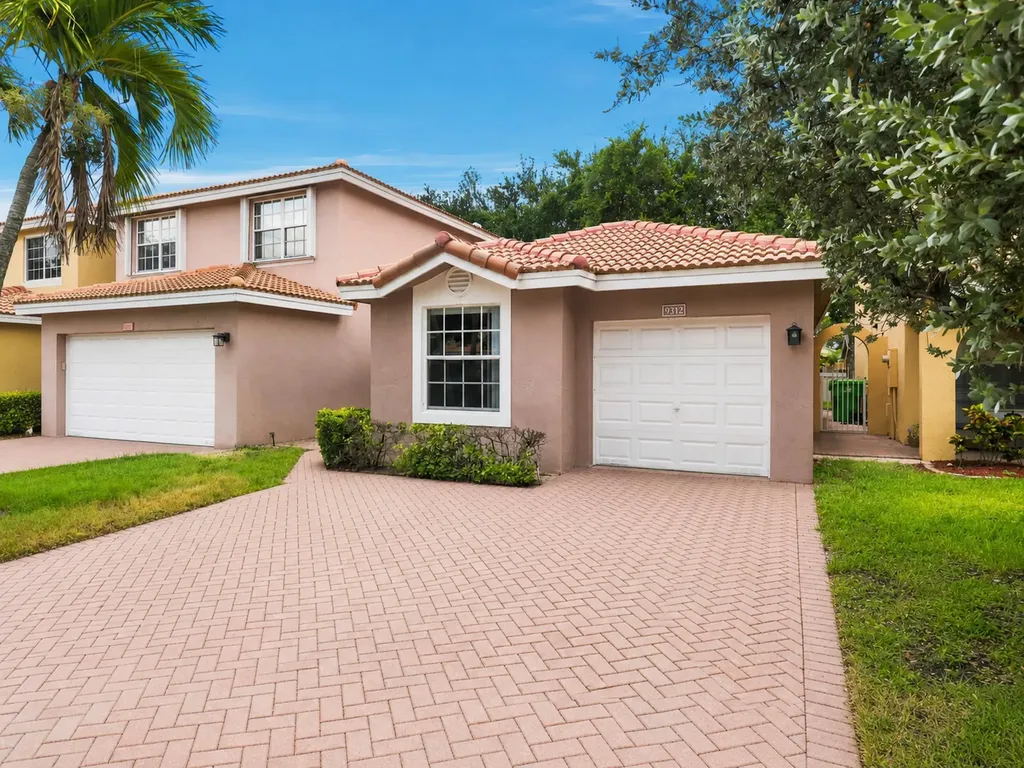 9312 NW 54th Street Sunrise FL 33351