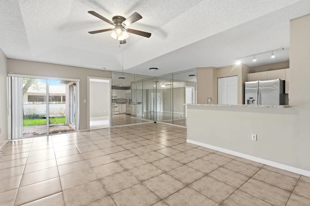 9312 NW 54th Street Sunrise FL 33351