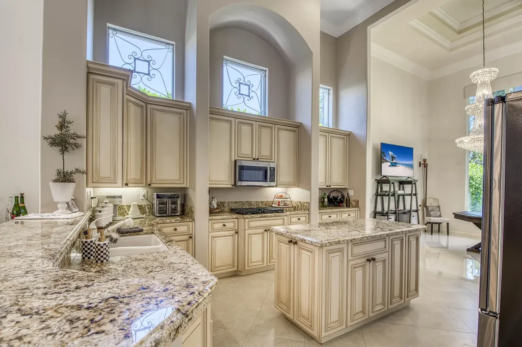 16340 Via Venetia E Delray Beach FL 33484