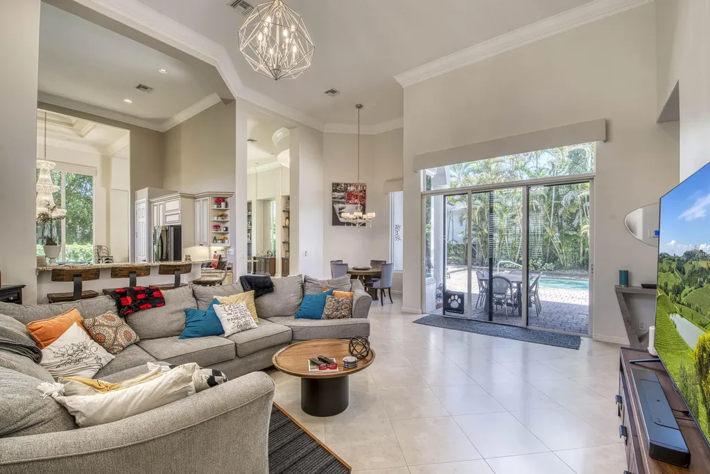 16340 Via Venetia E Delray Beach FL 33484