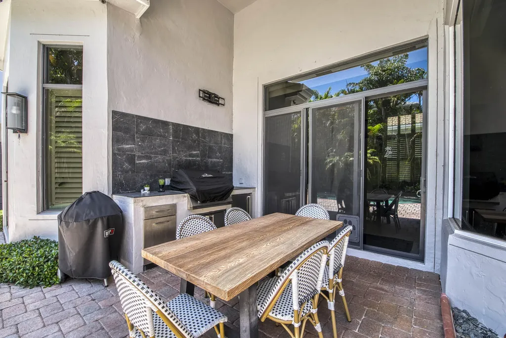 16340 Via Venetia E Delray Beach FL 33484