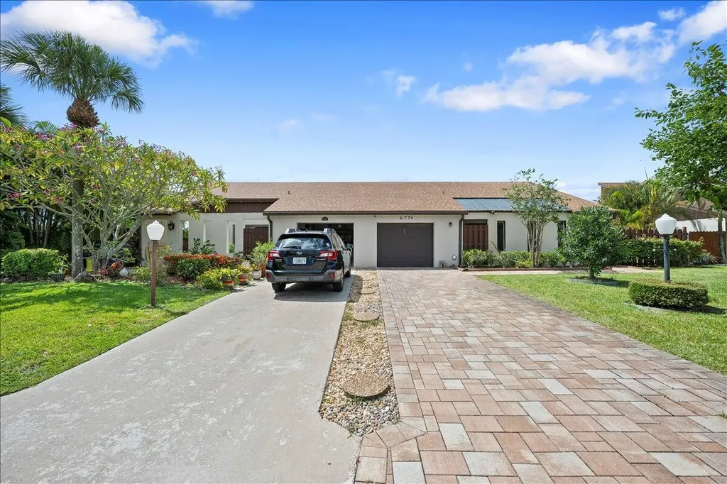 6774 Wheaton Lane Lake Worth FL 33467